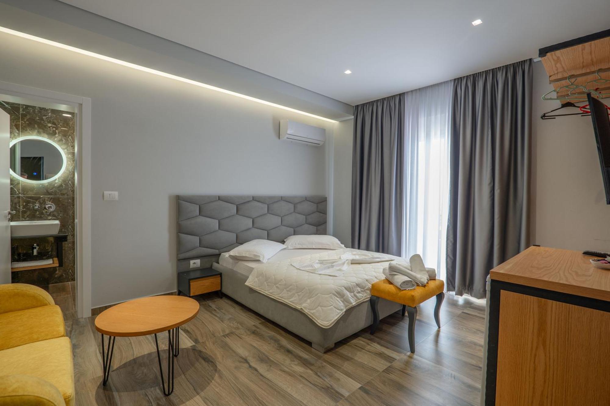 Sunkised Hotel Sarandë Exterior foto