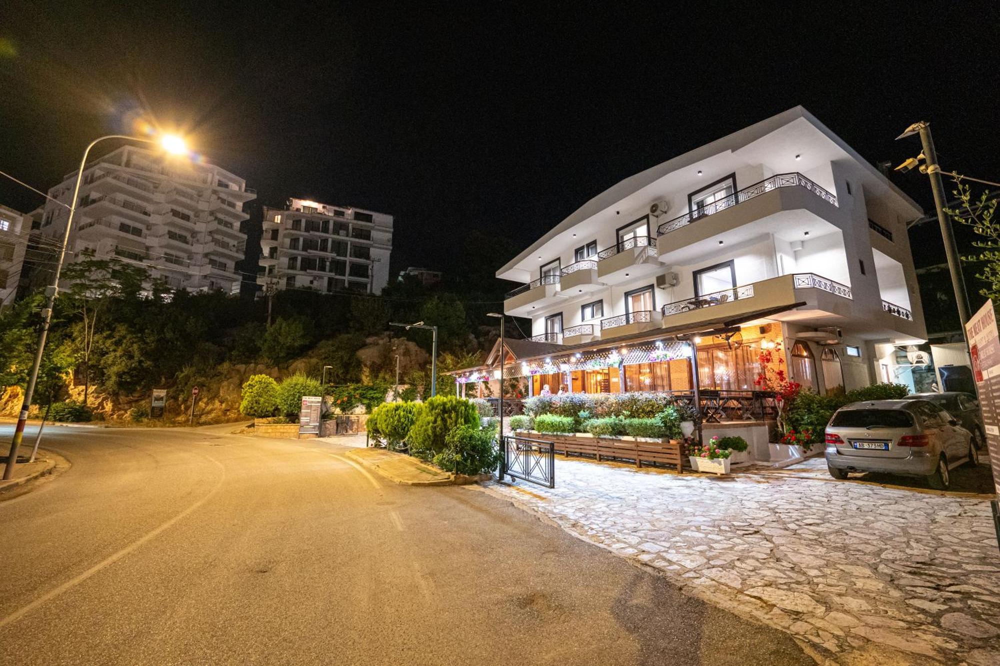 Sunkised Hotel Sarandë Exterior foto