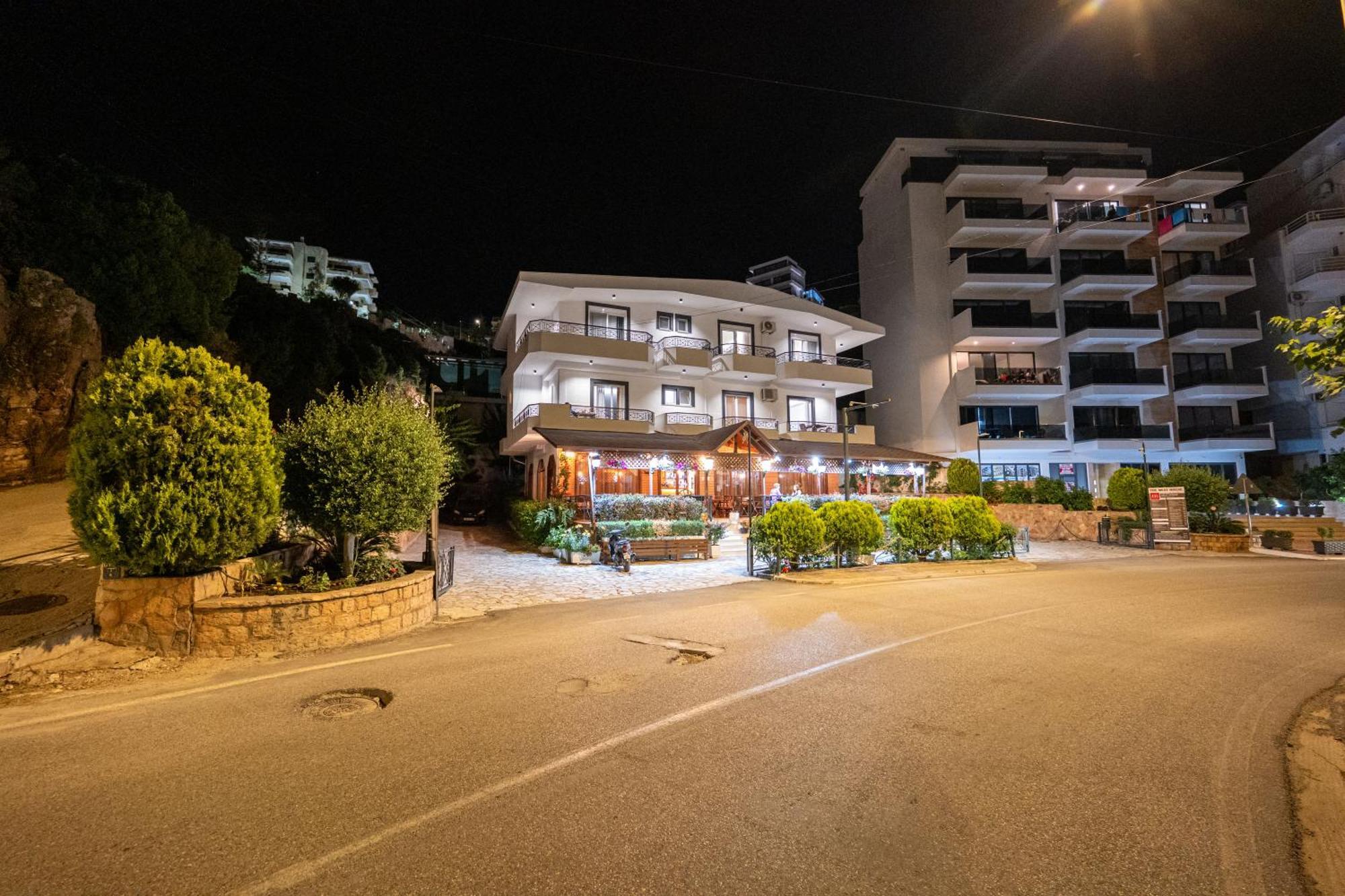 Sunkised Hotel Sarandë Exterior foto