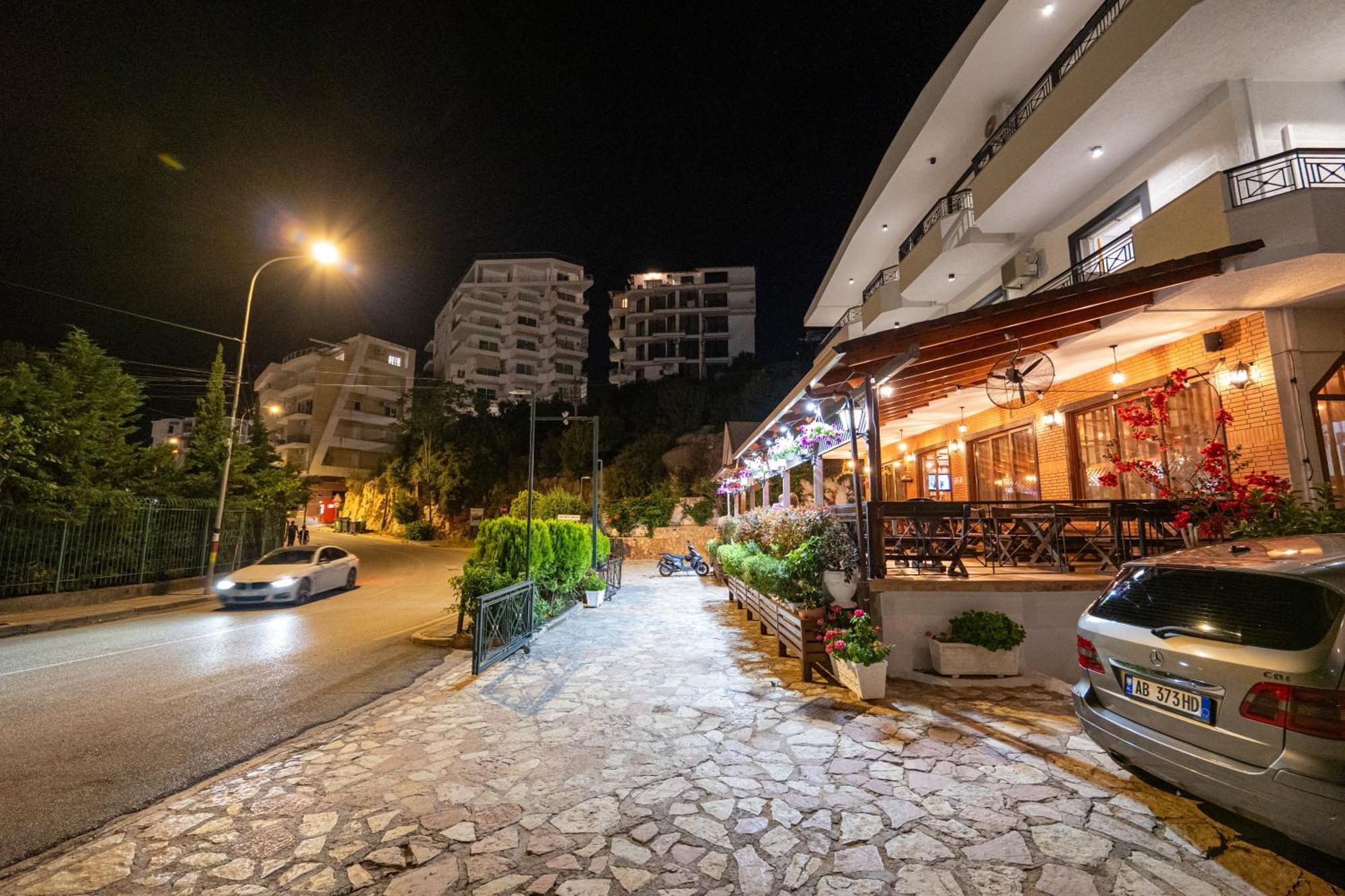 Sunkised Hotel Sarandë Exterior foto