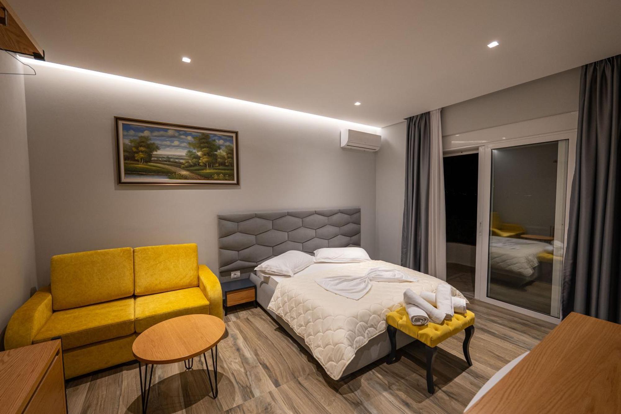 Sunkised Hotel Sarandë Exterior foto