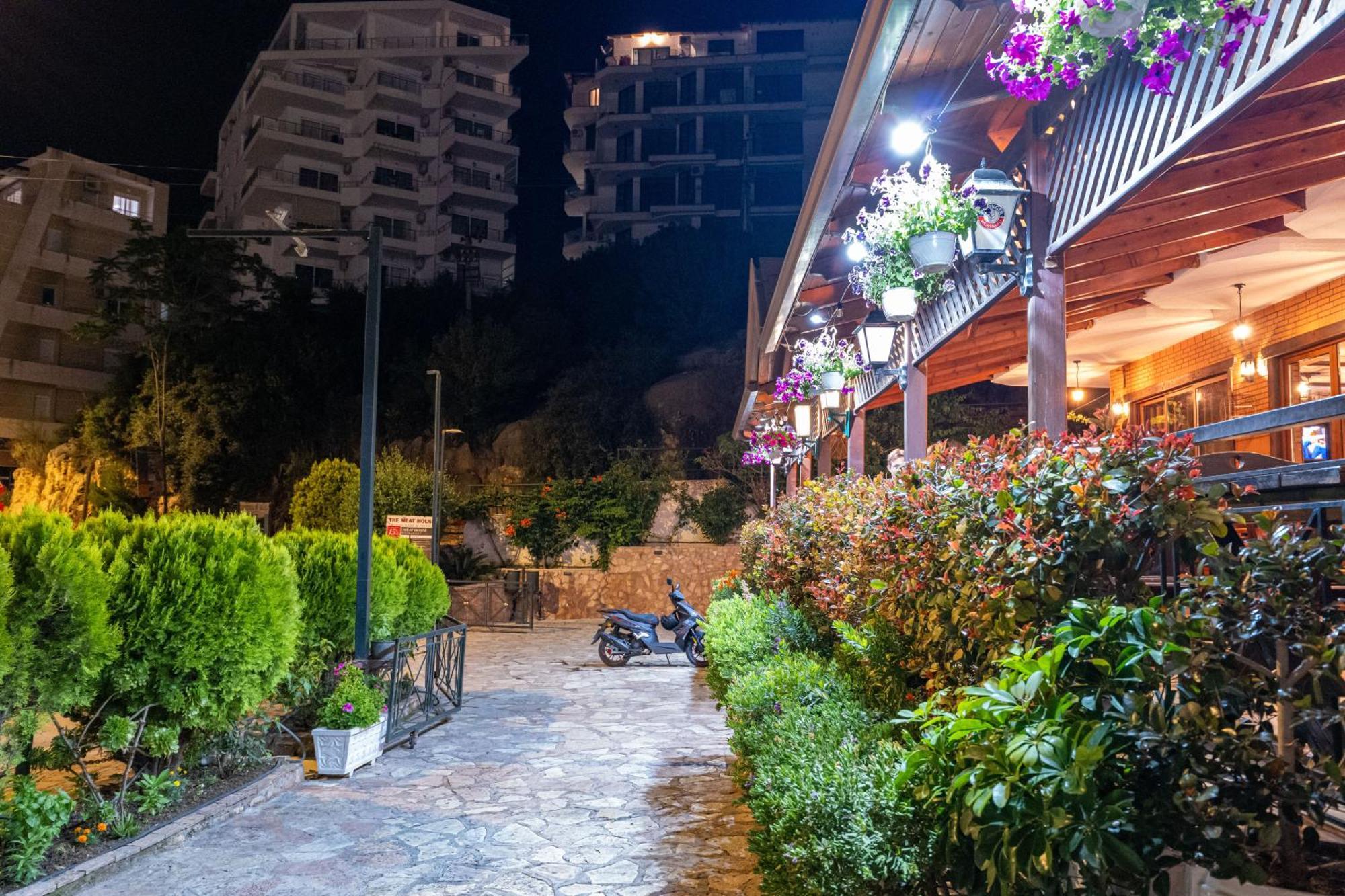 Sunkised Hotel Sarandë Exterior foto