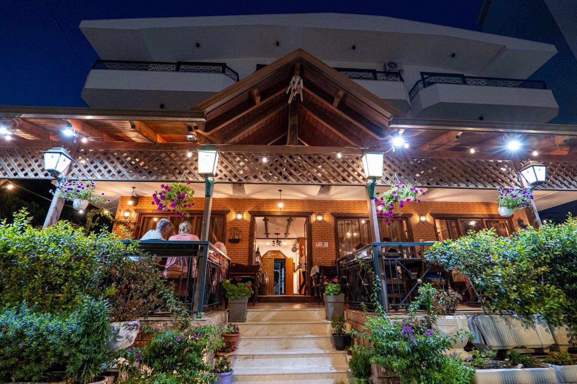 Sunkised Hotel Sarandë Exterior foto