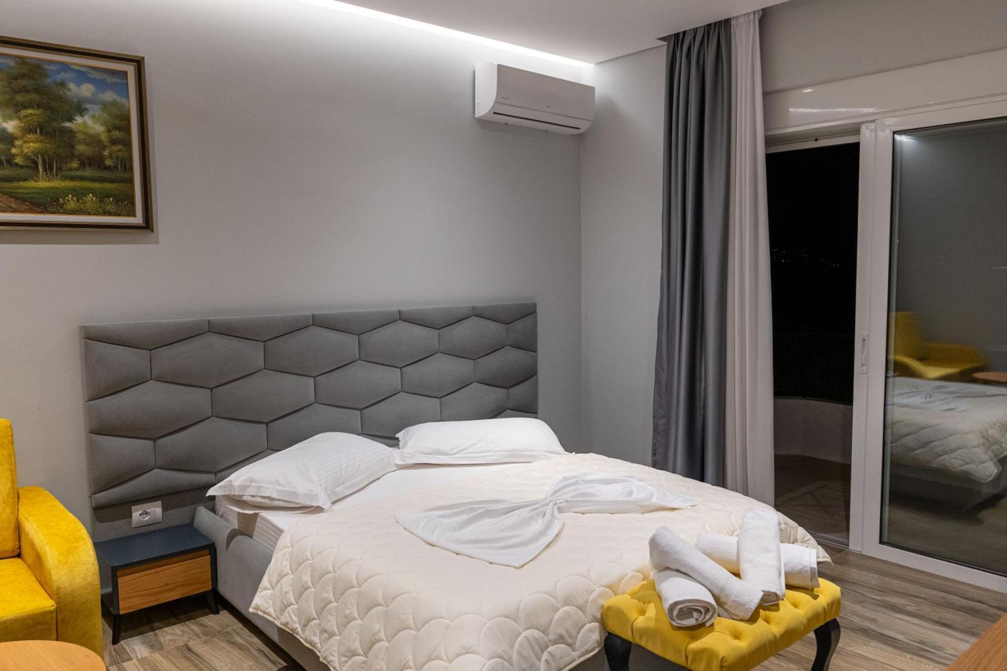 Sunkised Hotel Sarandë Exterior foto